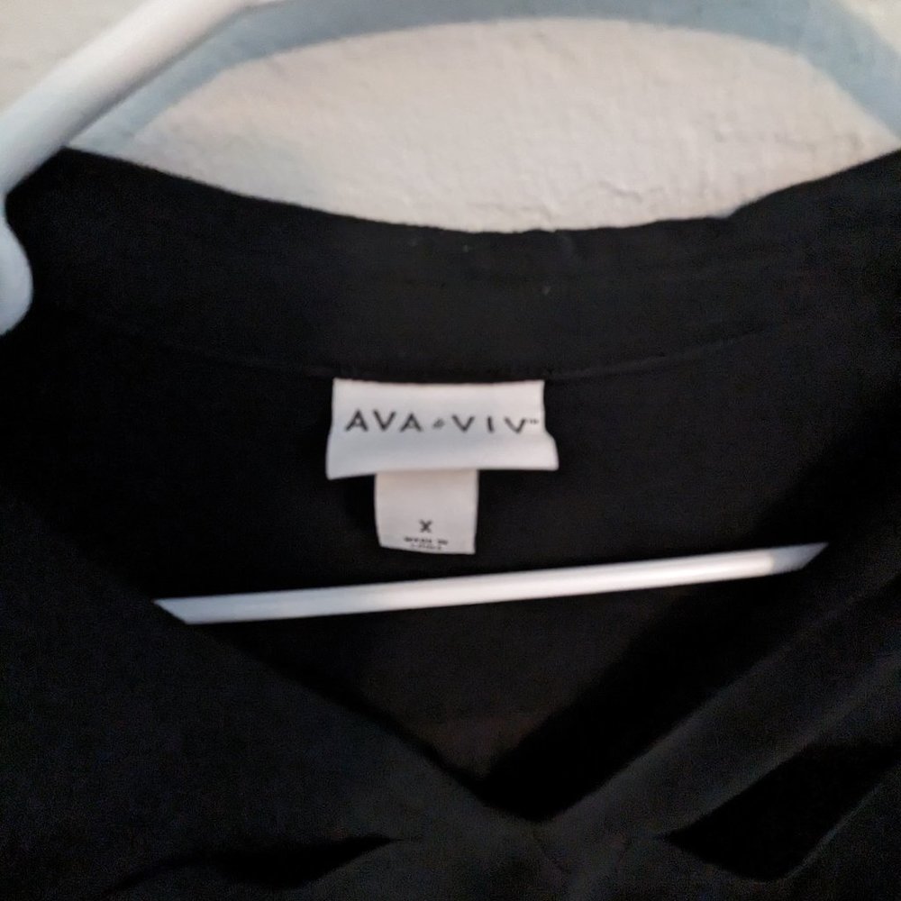 Ava Viv Surplice Blouse - Picture 4 of 5